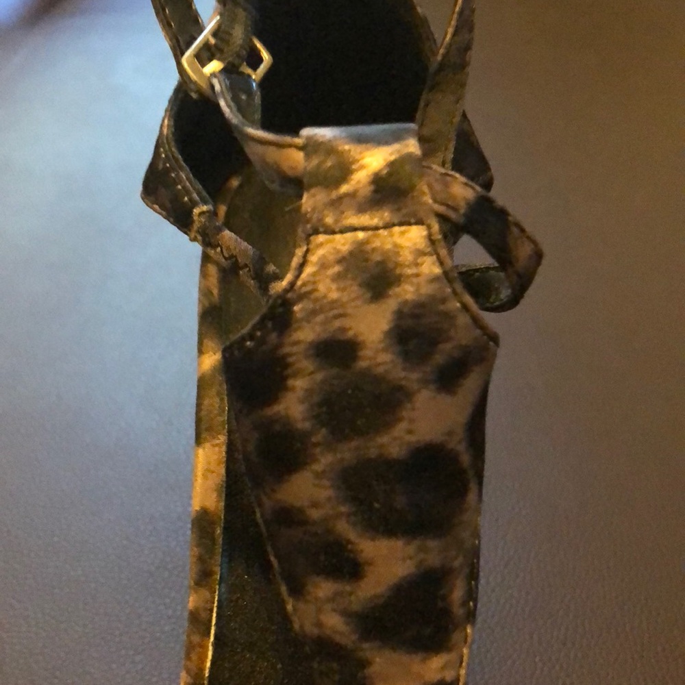 Shoes - Picture 3 of 4